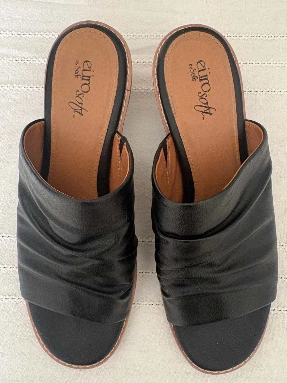EuroSoft Corley Black Ruched Slide Sandals Size 9